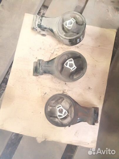 Подушка двигателя Chevrolet Cruze