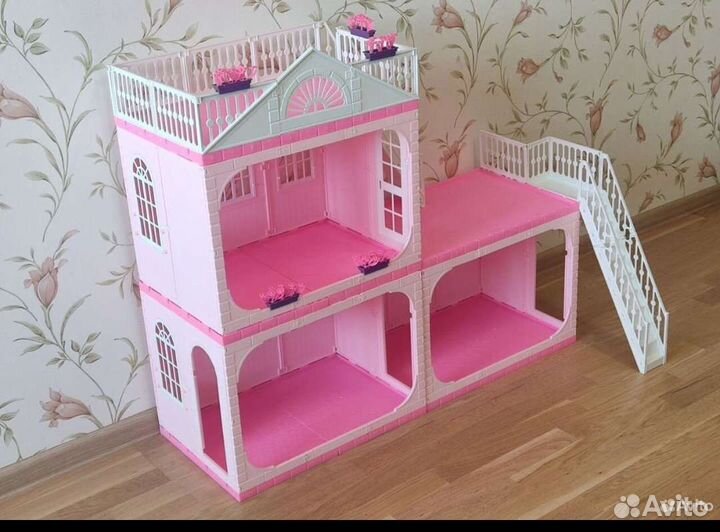 Домик кукольный