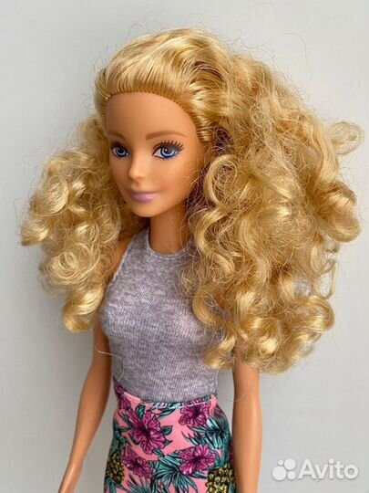 Кукла Barbie Fashionistas 70