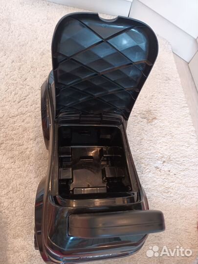 Машинка-каталка со светом и звуком новая