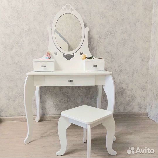 Туалетный столик