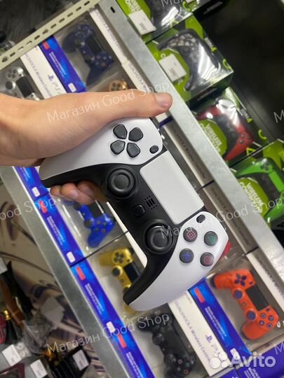 Геймпад PS4 в корпусе PS5