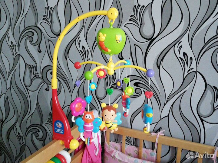 Музыкальная карусель на кроватку