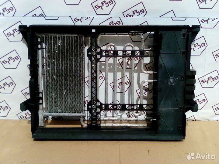 Передняя рамка радиаторов бмв Е39 BMW E39