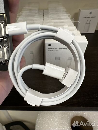 Оригинальный кабель на iPhone USB-C