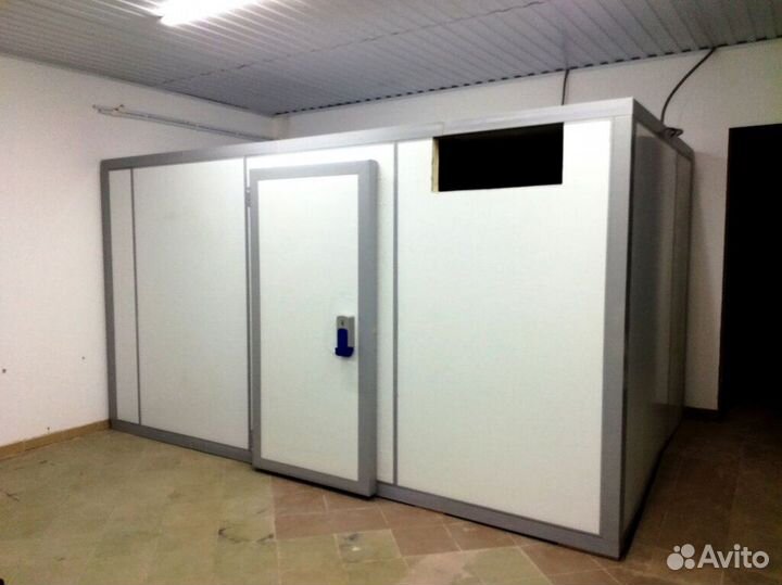 Откатные и распашные холодильные двери от завода