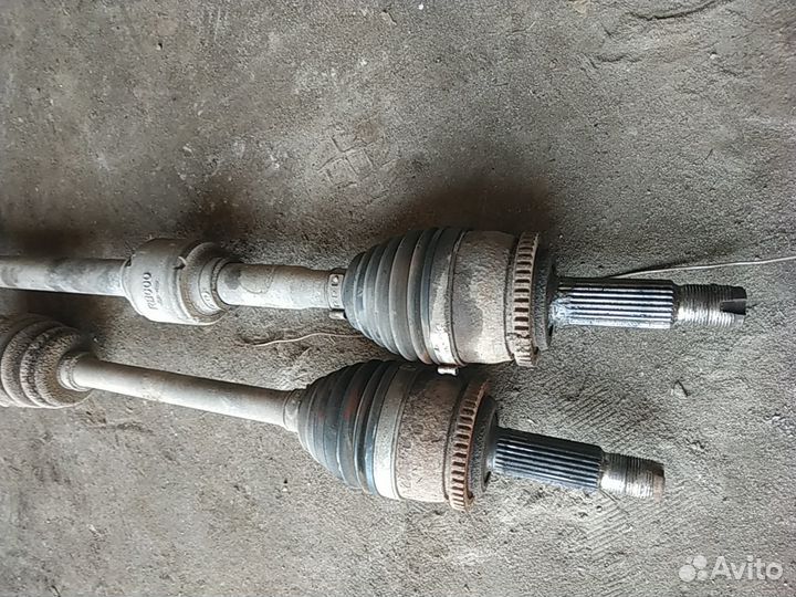 Привод передний Киа Рио 2013 год