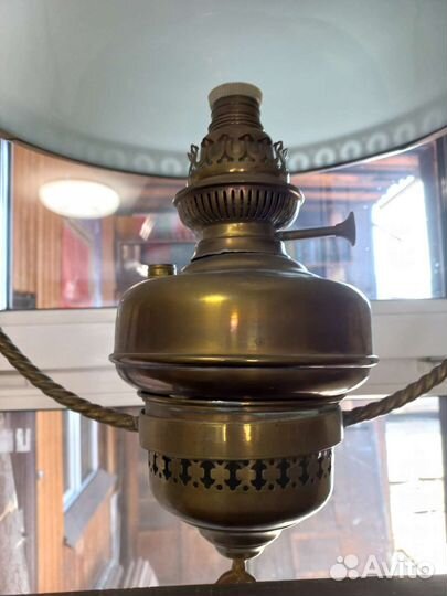 Антикварная лампа