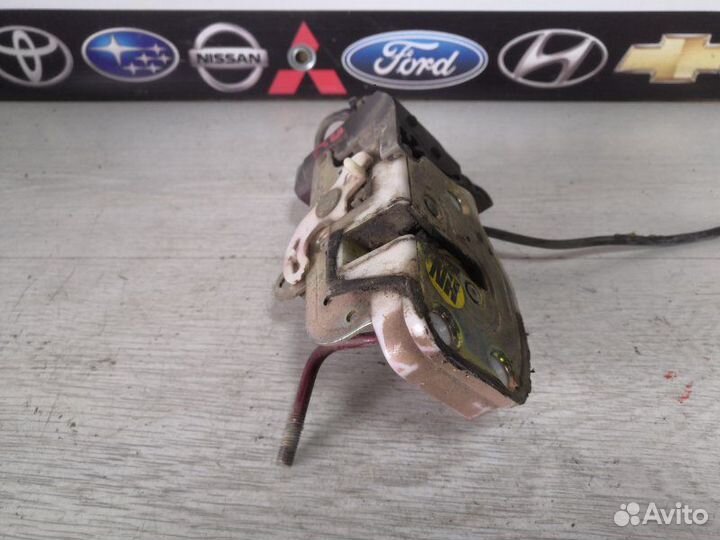 Замок двери задний левый Honda Cr-V RD1 B20B 1996