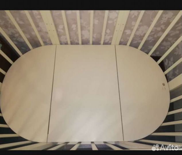 Детская кроватка с маятником круглая