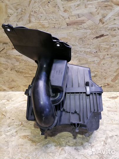 Корпус воздушного фильтра Mazda CX-7 2.3T