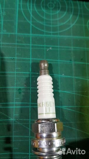 Свеча зажигания NGK BKR5EYA-11 с никеливым электр