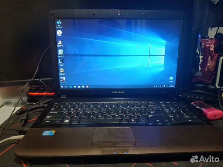 Ноутбук Samsung np R540