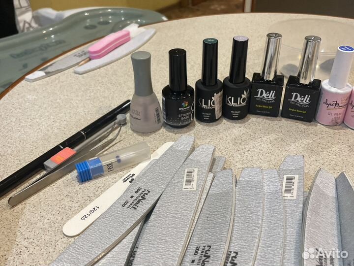 Маникюрный набор с лампой