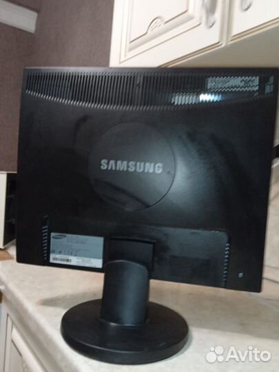 Монитор Samsung 19 дюймов
