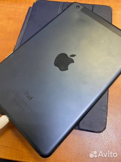 Планшеты iPad Apple MD525RS/A на айклауде