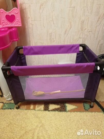 Игрушечная коляска и монеж