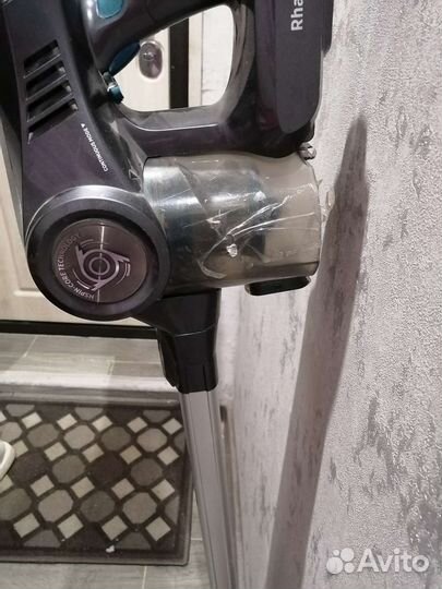 Вертикальный пылесос