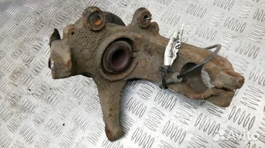 Ступица передняя правая ford focus 2 (KDN08N901)