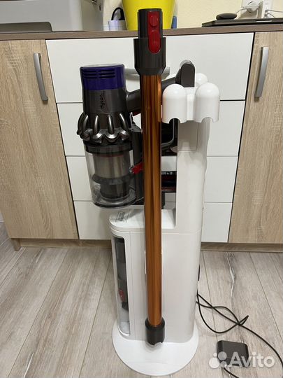 Dyson V10 Fluffy пылесос