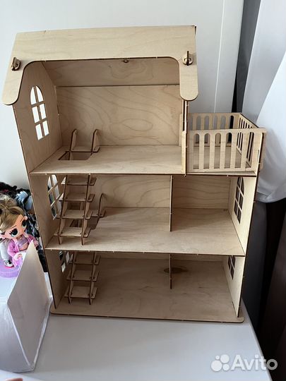 Большой кукольный домик деревянный