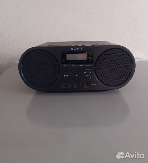 Классная магнитола Sony с CD/MP3, FM, USB, AUX