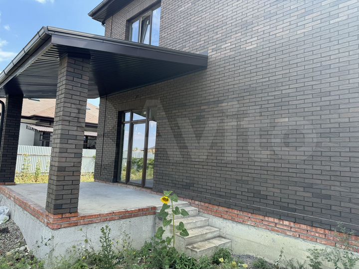 Дом 191 м² на участке 6 сот.