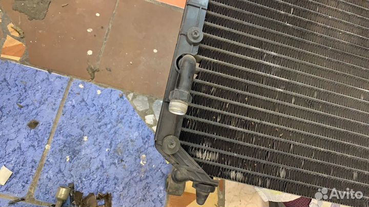 Радиатор кондиционера Тойота корона калдина Карина