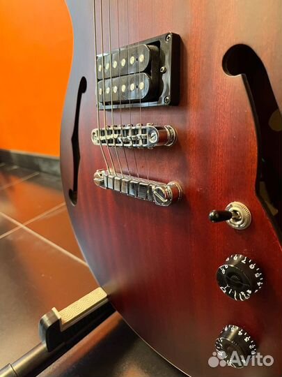 Полуакустическая гитара ibanez am53-srf