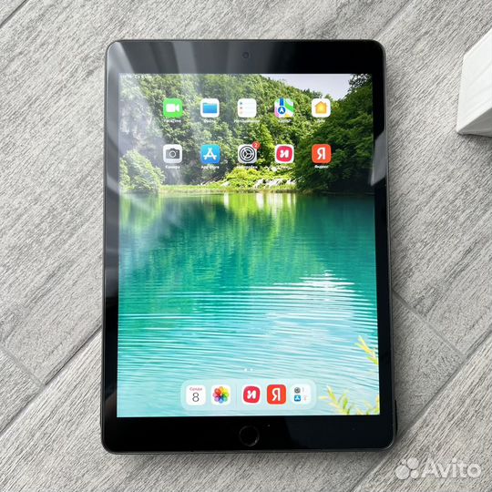 Планшет apple iPad 10.2