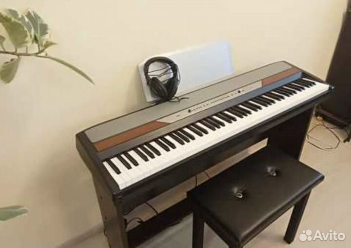 Цифровое пианино korg SP-250
