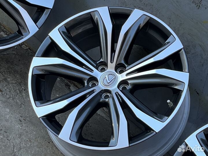 Lexus оригинал из Японии