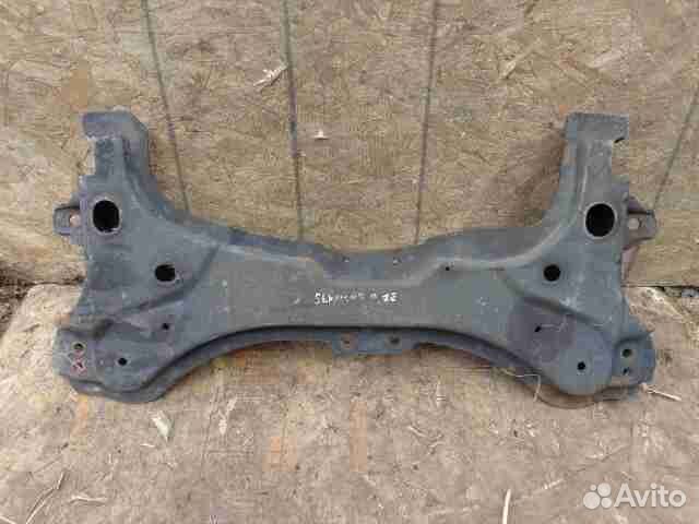 Подрамник Dodge Stratus 1