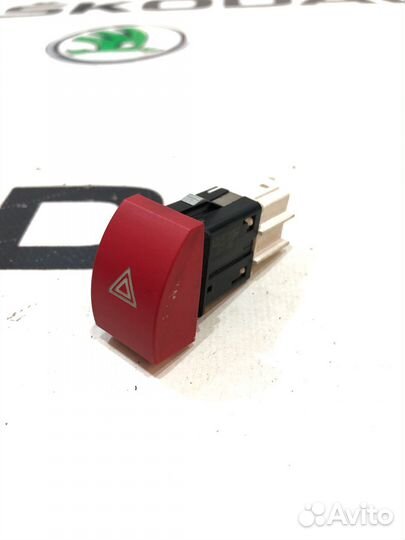 Кнопка аварийного сигнала Skoda Octavia A5 (1Z)