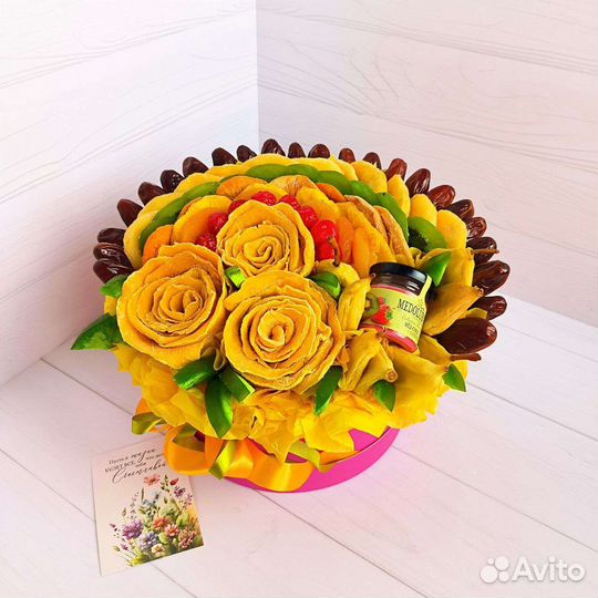 Коробочка с сухофруктами/съедобный букет