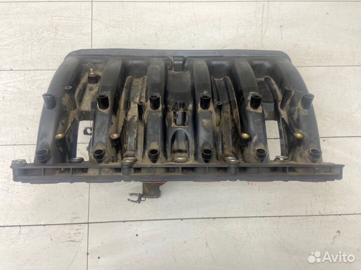 Впускной коллектор Bmw 7 E38 M52/TU 1999