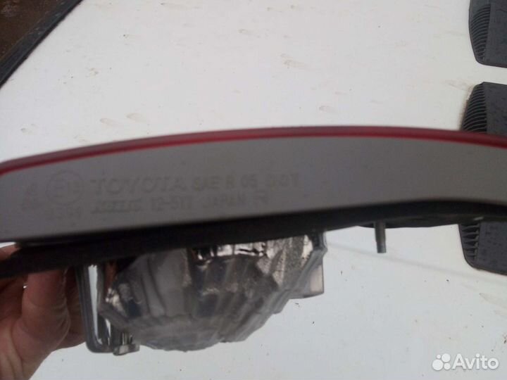 Фонарь задний правый Toyota 150