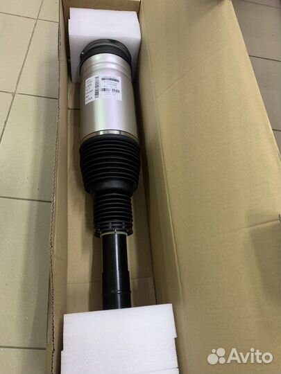 Стойка передняя правая Range Rover Voque L405