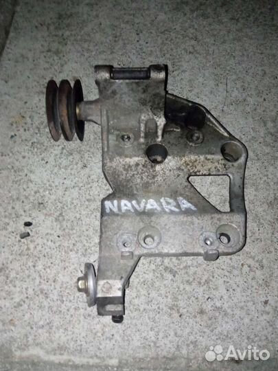 Nissan Navara крепления компрессора кондиционера