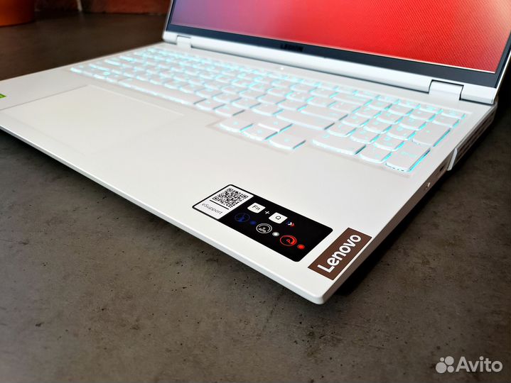 Белый Legion 5i Pro - i7-12700H + 165Hz + RTX3060