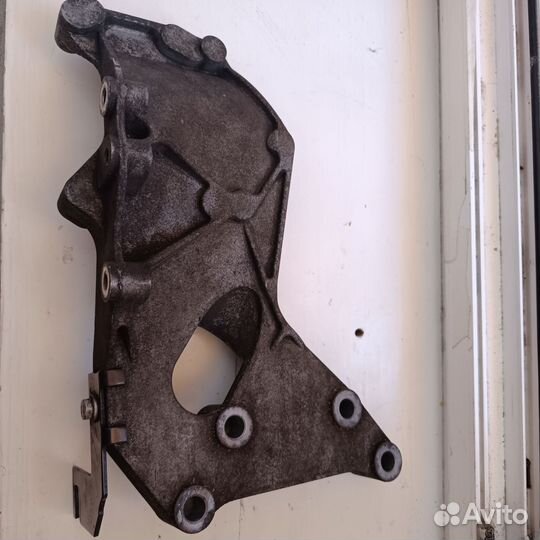 Кронштейн кондиционера ом 501