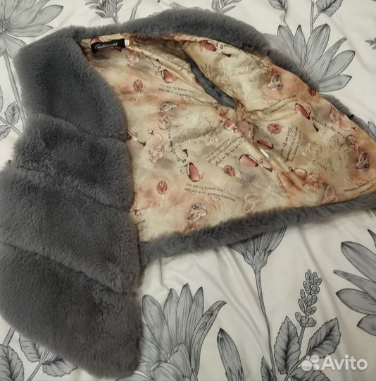 Меховой жилет для девочки
