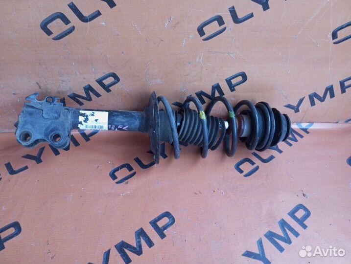 Стойка передняя правая Toyota Vitz KSP130 1KR-FE