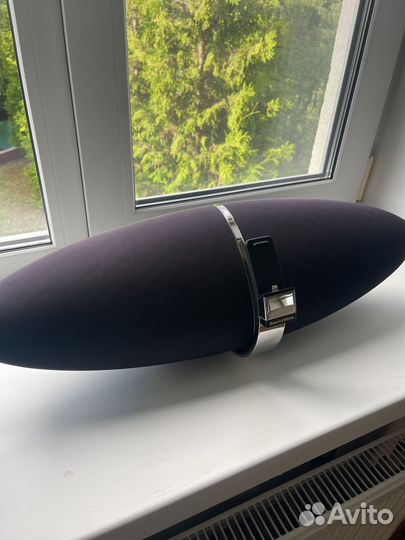 Колонка Bowers & Wilkins Zeppelin air