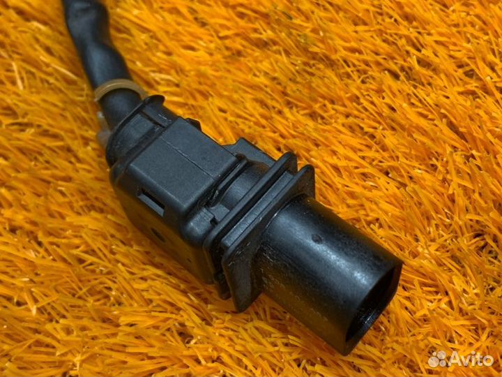 Датчик кислорода правый Porsche Cayenne 957 M5501