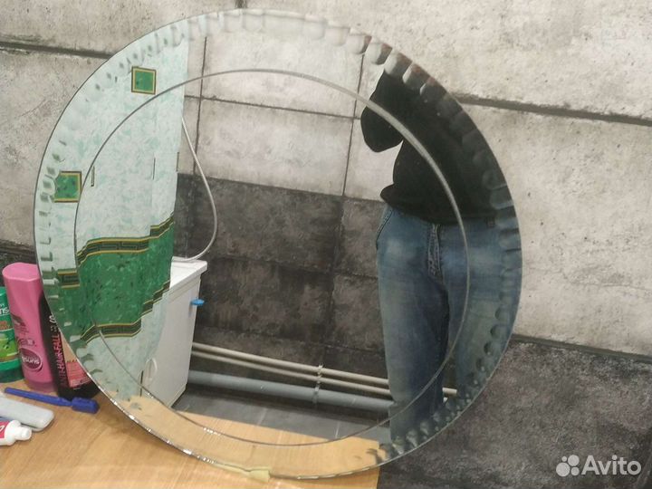 Круглое зеркало