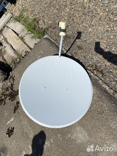 Спутниковая тарелка