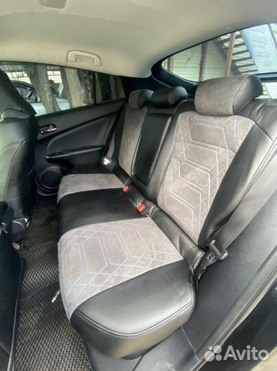 Чехлы Toyota Prius 50 (комбо)