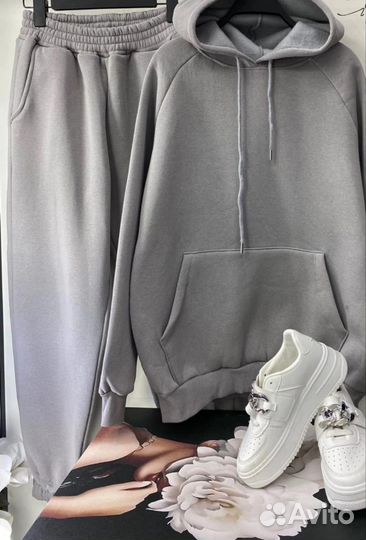 Спортивный костюм женский