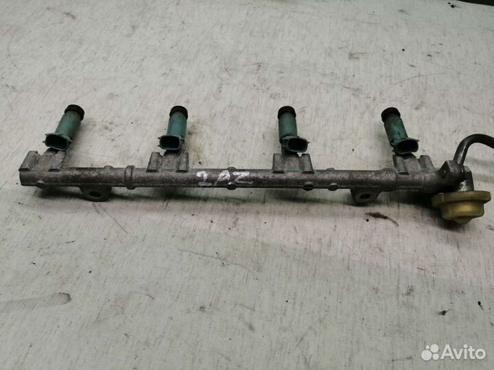 Форсунка топливная Toyota Alphard